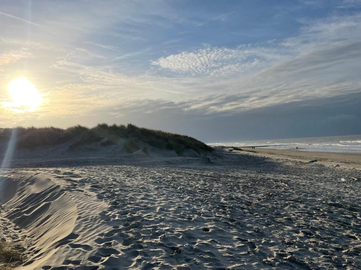 West-End Beach 米德尔克尔克 外观 照片
